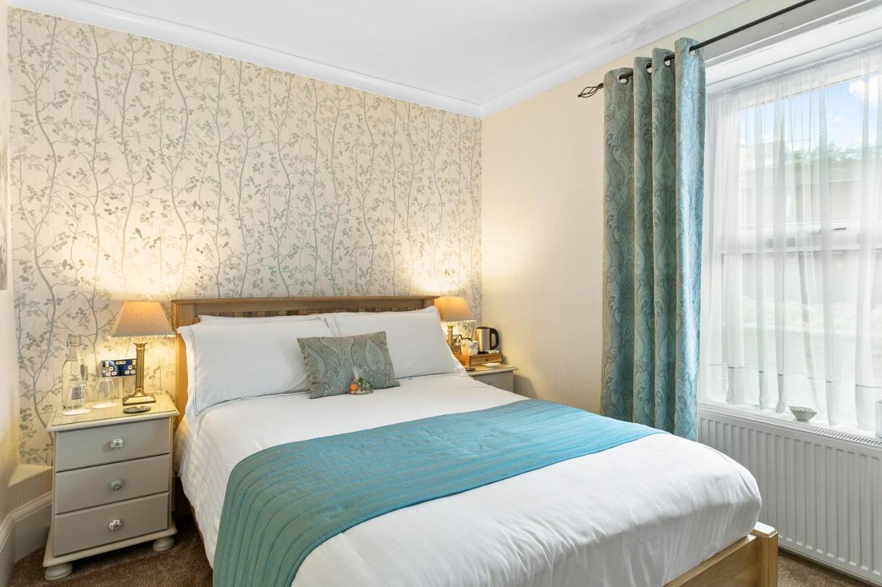 Kings Lodge Торки Екстериор снимка