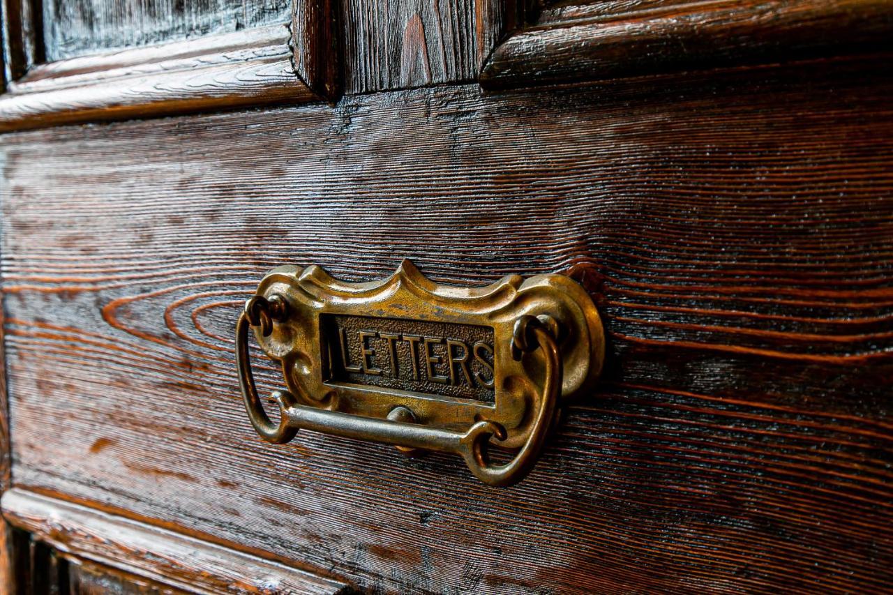 Kings Lodge Торки Екстериор снимка