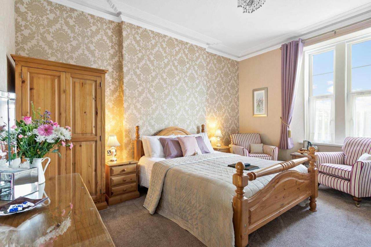 Kings Lodge Торки Екстериор снимка